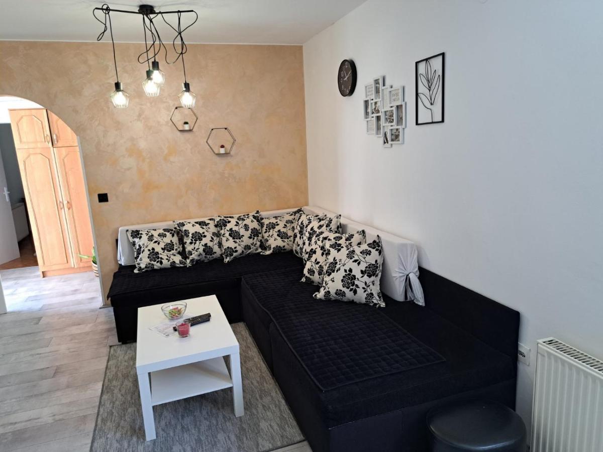 Stefan Apartman Novi Sad Eksteriør billede